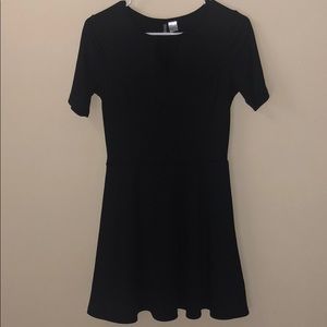 Short sleeve black dress